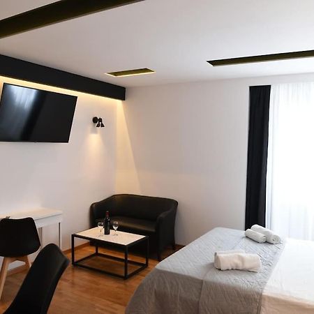 Syntagma Square, 30Sqm Nikis Luxurious Studio Athens Luaran gambar